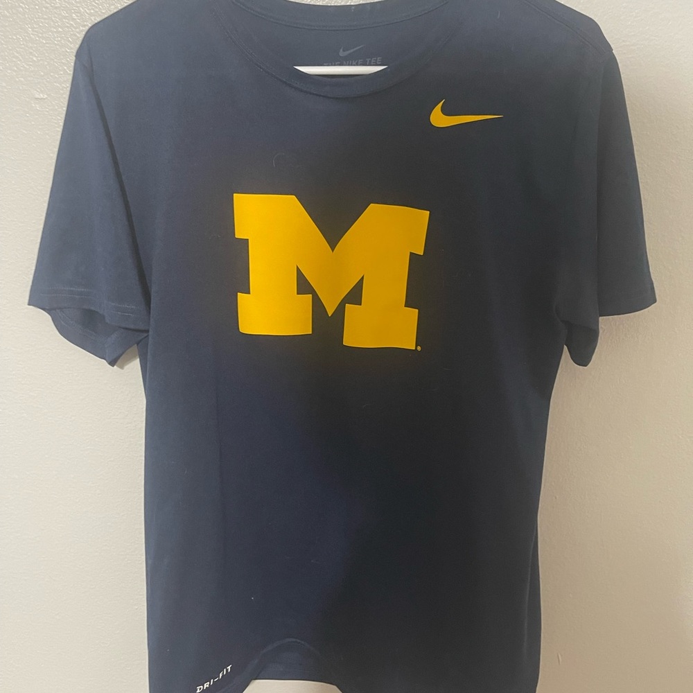 Nike dri fit Michigan t shirt